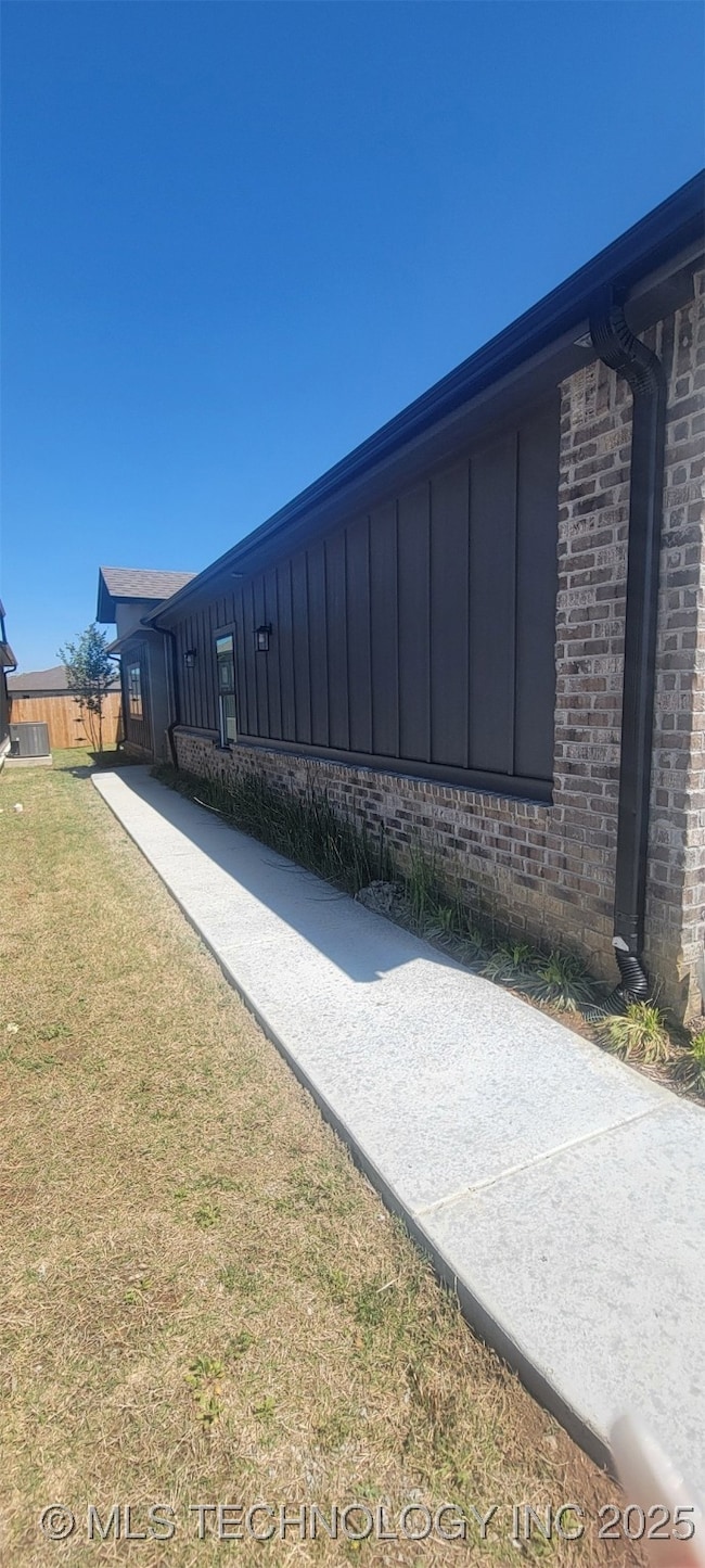 Pathway to front door