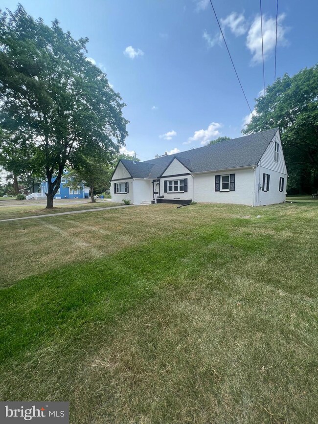 121 University Blvd, Glassboro, NJ 08028 - photo 5