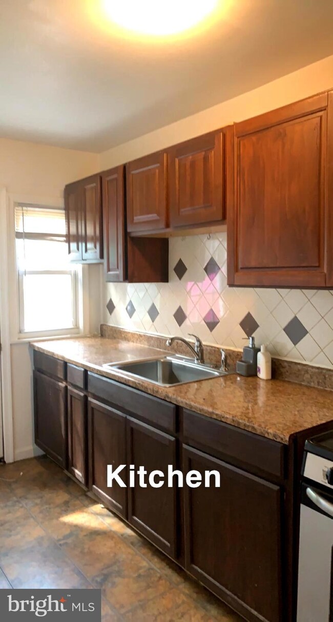 5204 Craig Ave, Baltimore, MD 21212 - photo 2