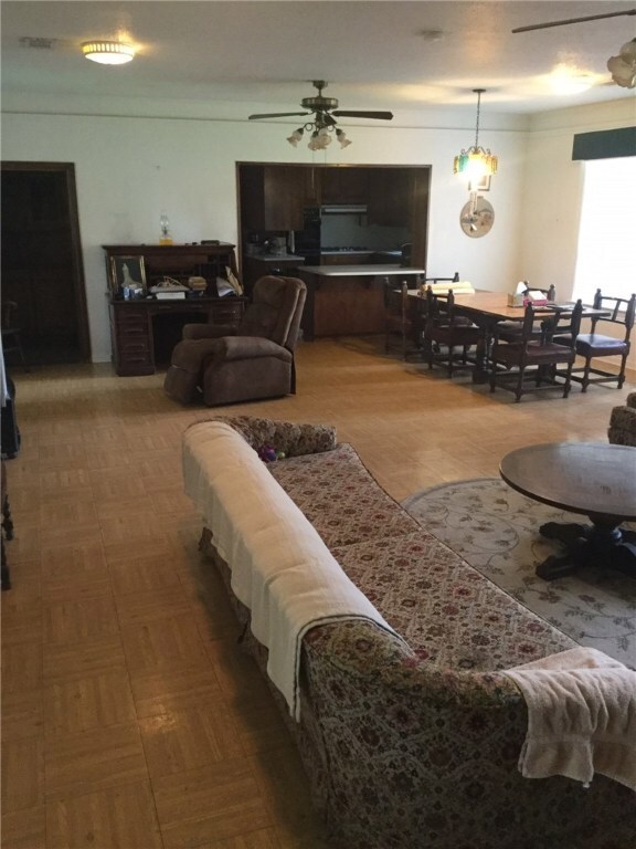 545 W Hopkins St, San Marcos, TX 78666 - photo 6