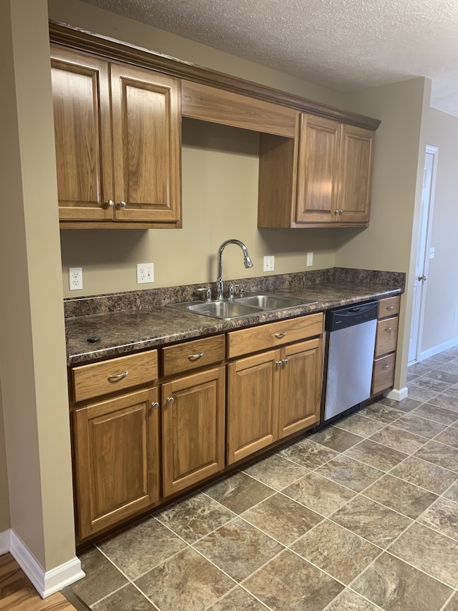 206 John Mark Ct, Manchester, TN 37355 - photo 5