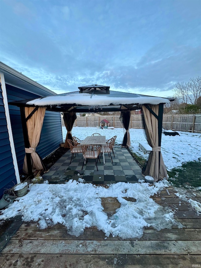 637 W 1st St, Albany, IN 47320 - photo 6