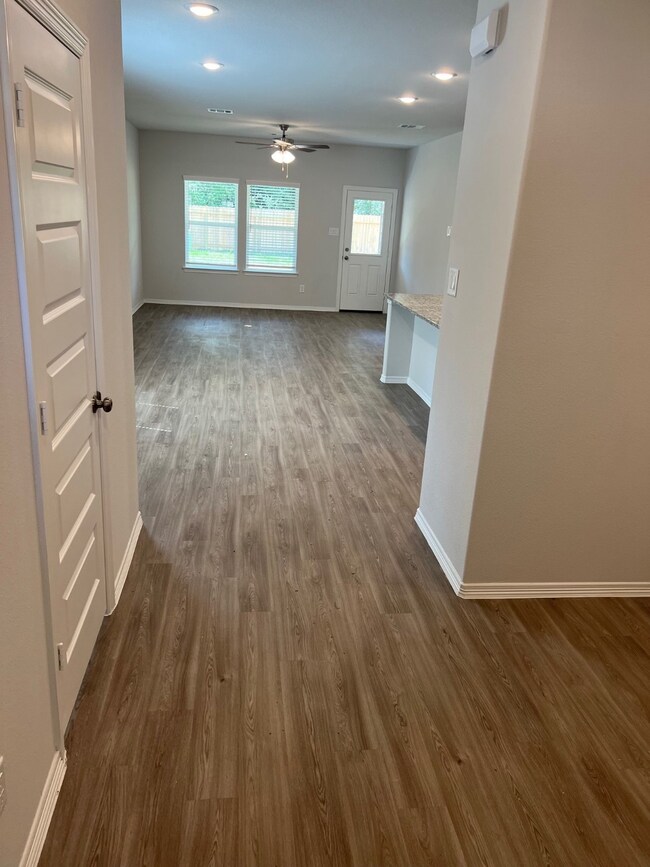 25918 Emory Hollow Dr, Tomball, TX 77375 - photo 3