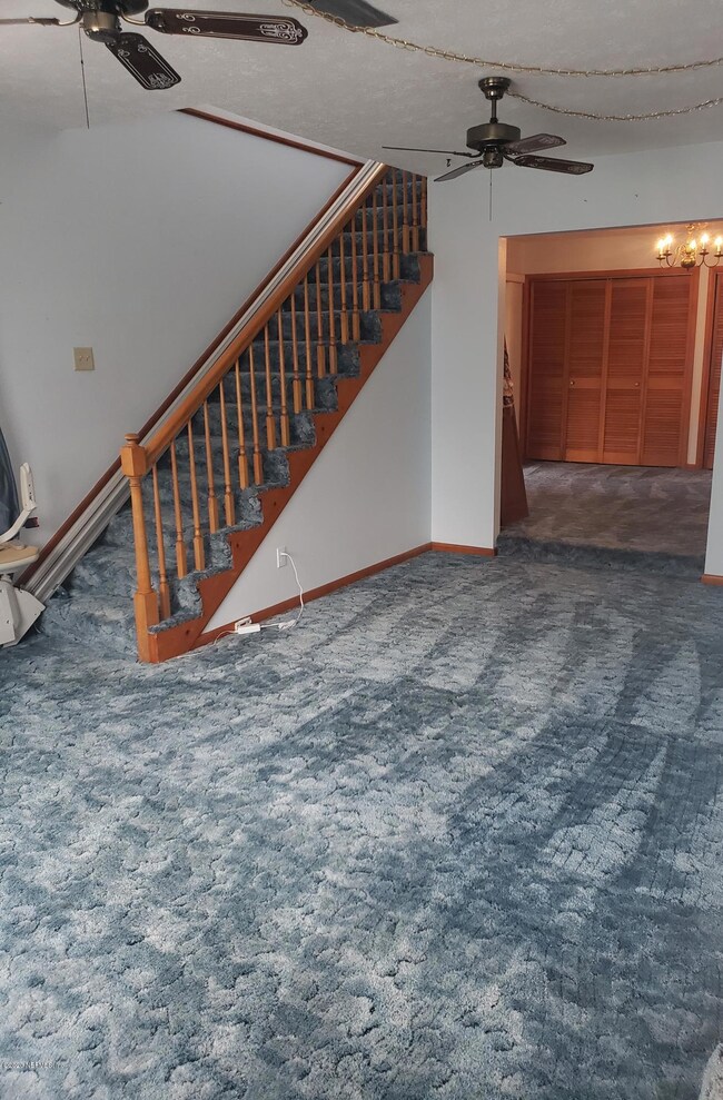 6736 Wurn Park Ct, Jacksonville, FL 32216 - photo 7