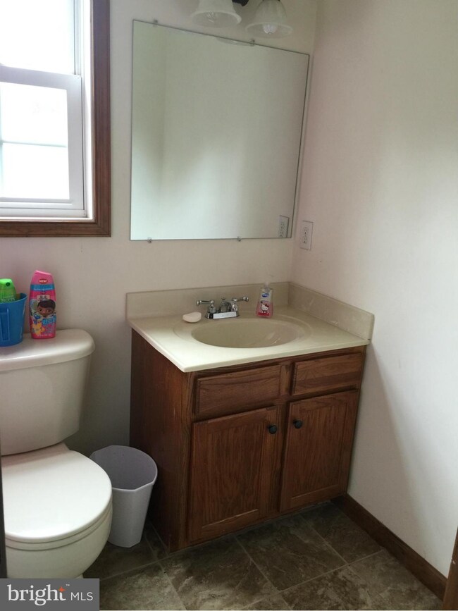 3170 Dellinger Acres, Edinburg, VA 22824 - photo 2