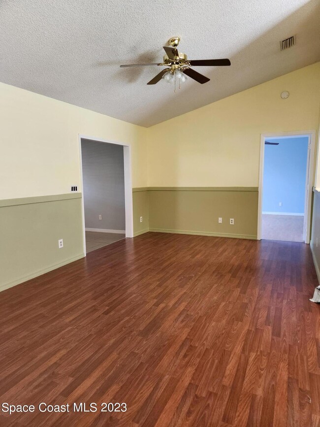 Frontroom