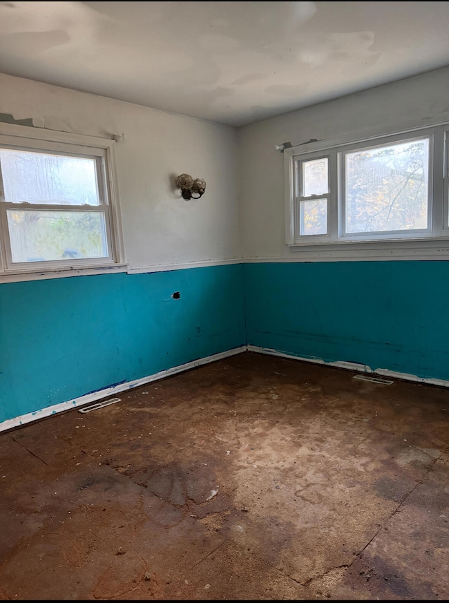 1260 Gilbert St, Flint, MI 48532 - photo 7