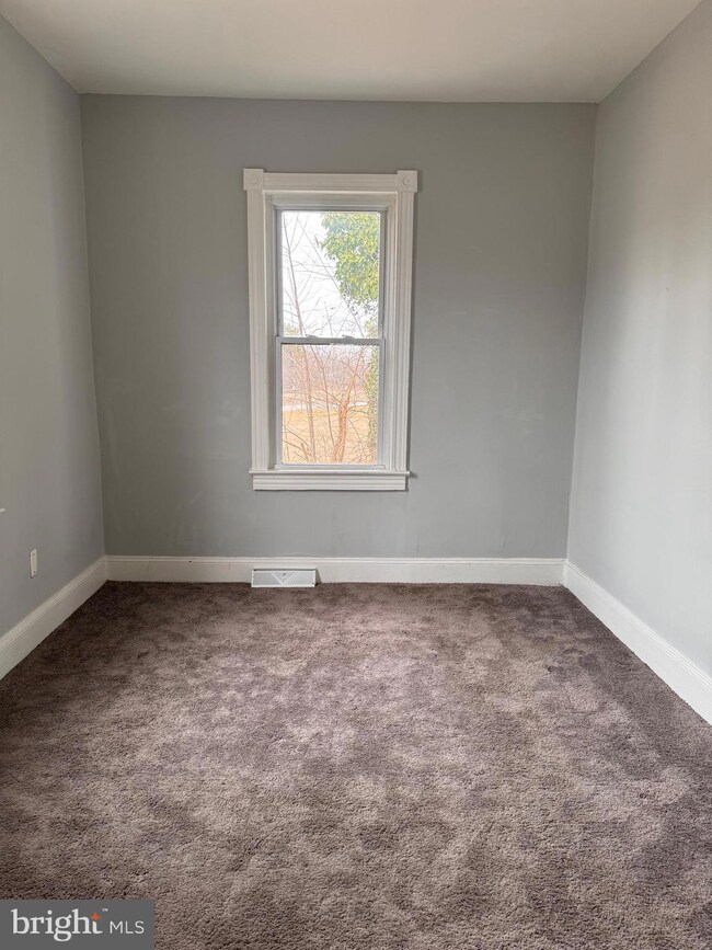 123 Billingsport Rd, Paulsboro, NJ 08066 - photo 3