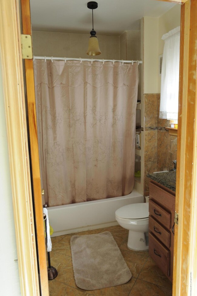 Updated_full_bath