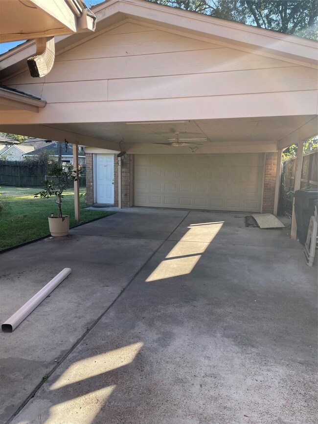 6431 Kury Ln, Houston, TX 77008 - photo 2