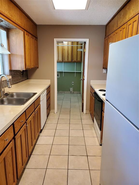 411 Sky Harbour Ct, Granbury, TX 76049 - photo 7