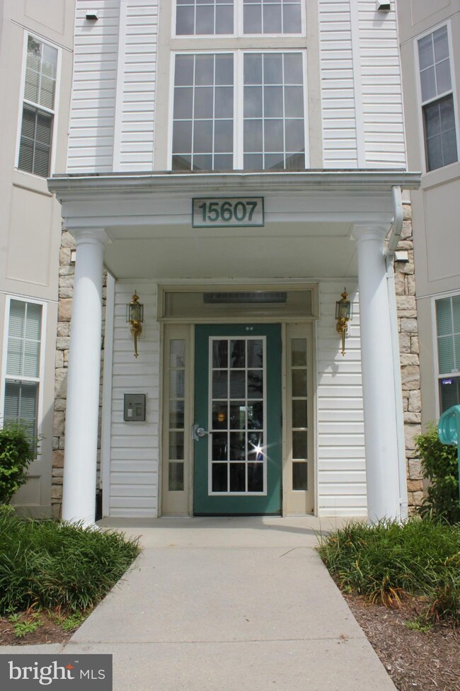 15607 Everglade Ln, Bowie, MD 20716 - photo 2