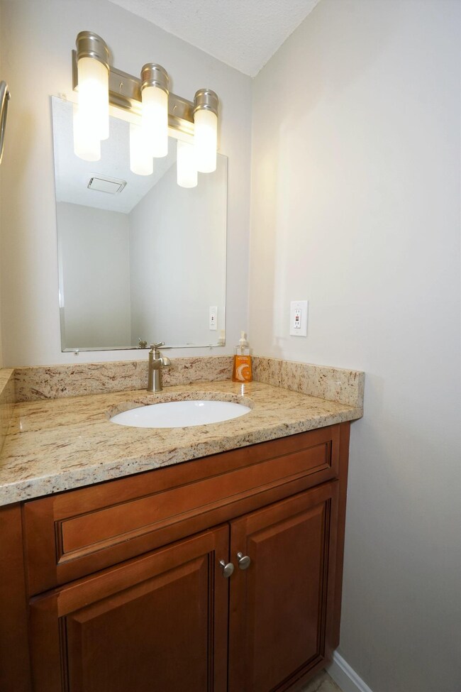 344 Elm St unit 111, Milford, NH 03055 - photo 6