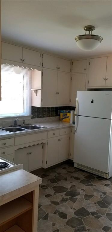 241 S 6th Ave, Beech Grove, IN 46107 - photo 4