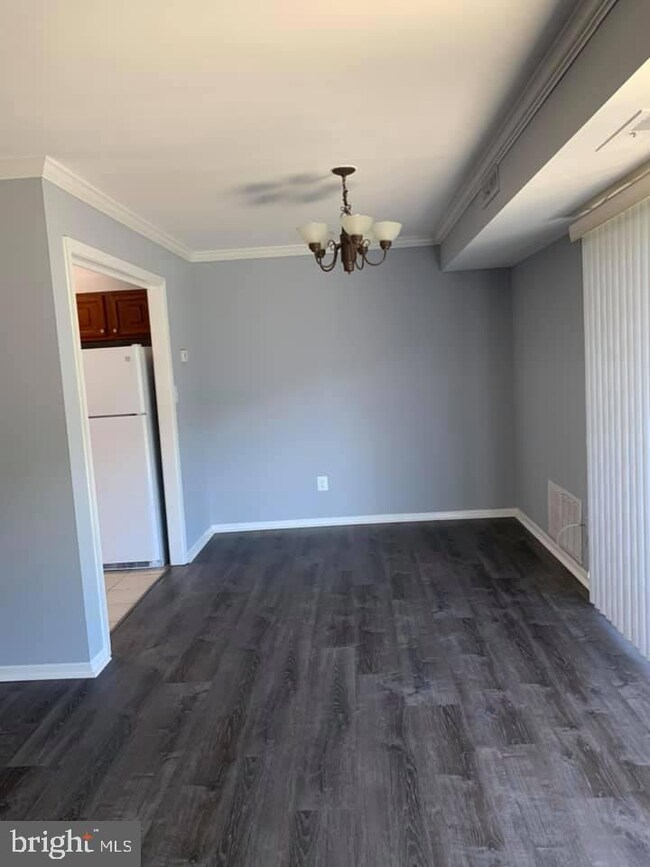 6145 Leesburg Pike unit 304, Falls Church, VA 22041 - photo 5