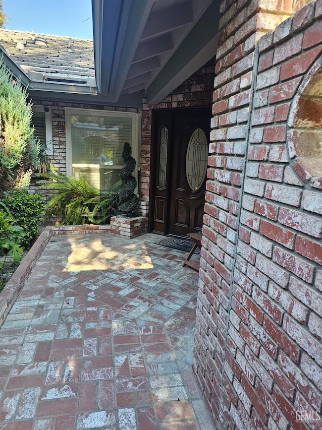 2512 Moffitt Way, Bakersfield, CA 93309 - photo 2