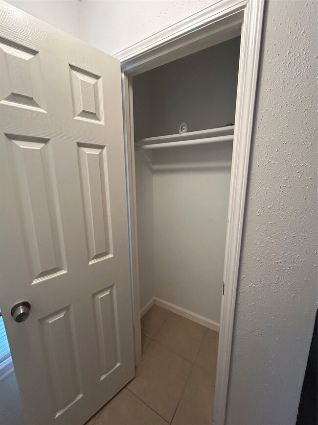 11106 Clark Rd, Houston, TX 77076 - photo 7