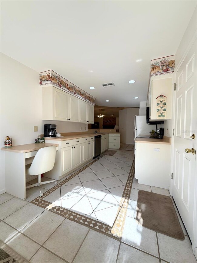 110 Morning Glory Cir, Winter Haven, FL 33884 - photo 6