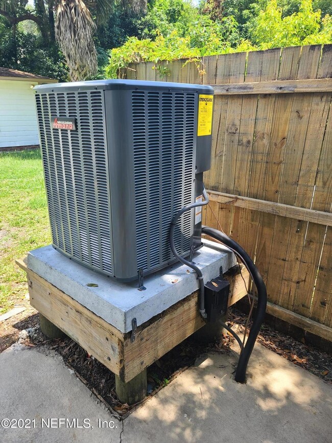 3685 Park St, Jacksonville, FL 32205 - photo 7