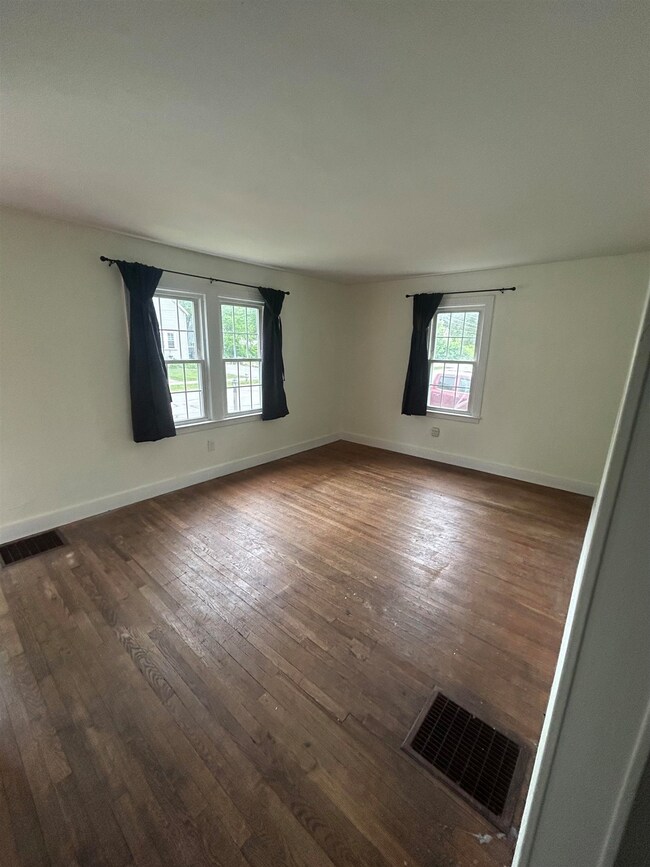 287 Pearl St, Keene, NH 03431 - photo 5