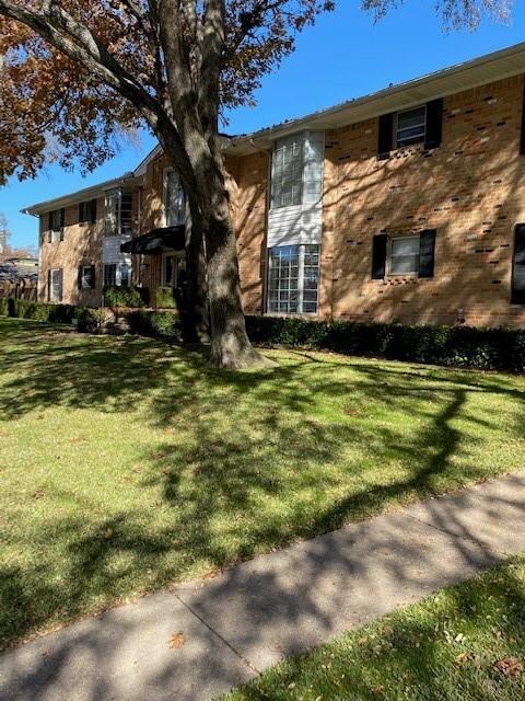6029 Sandhurst Ln unit B, Dallas, TX 75206 - photo 2