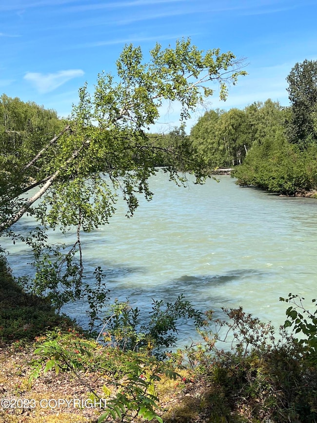 River Frontage!