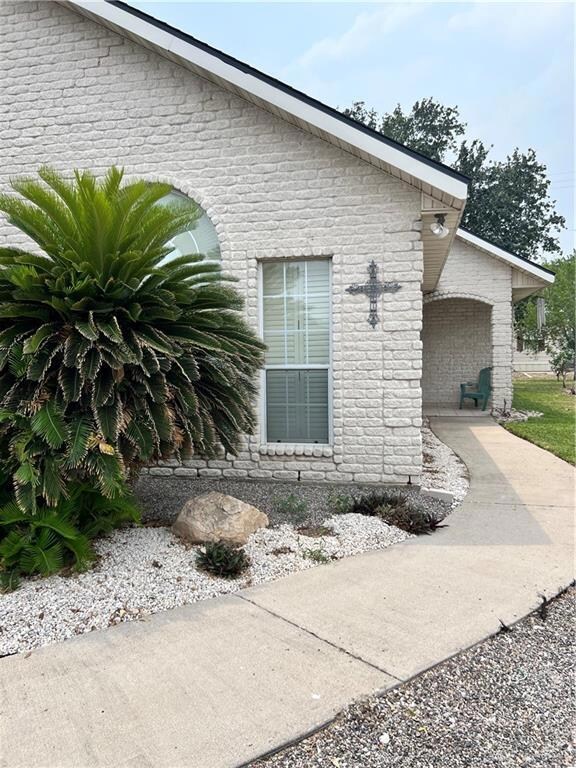 941 Katrin Dr, Alamo, TX 78516 - photo 2