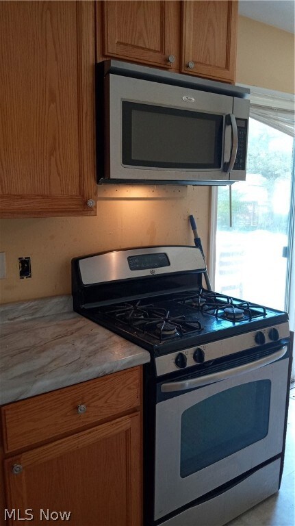 1912 E 40th St, Lorain, OH 44055 - photo 2