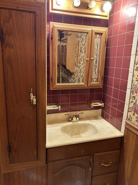 38 Doyle St unit 40, Lawrence, MA 01841 - photo 6