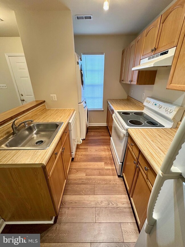 103 Wind Ridge Dr, Stafford, VA 22554 - photo 4