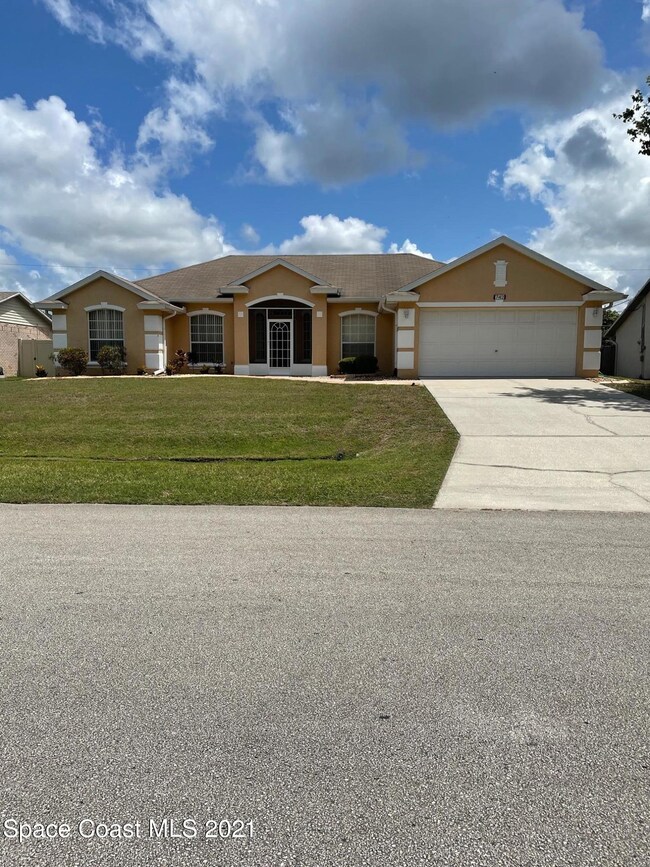 742 Alford St SE, Palm Bay, FL 32909 - photo 2