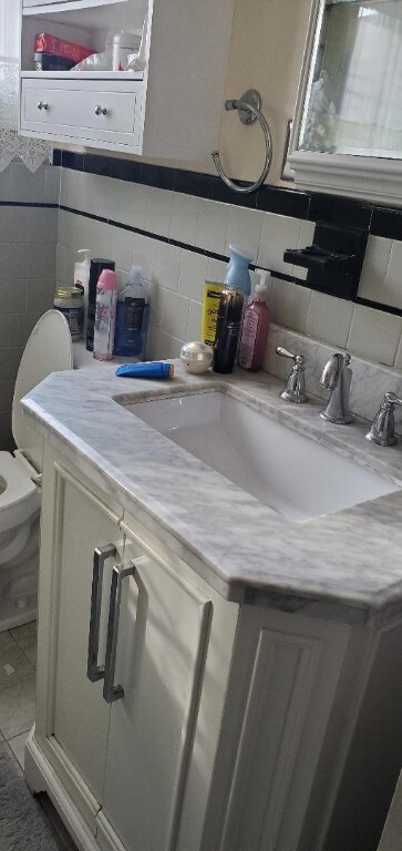 152 Roberta Ave, Woonsocket, RI 02895 - photo 6