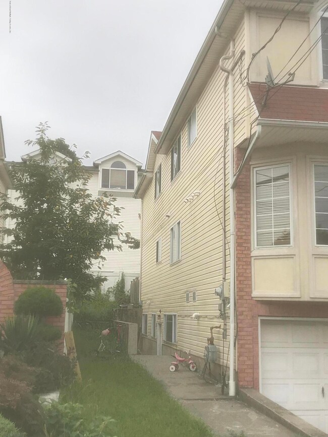149 Gladwin St, Staten Island, NY 10309 - photo 4