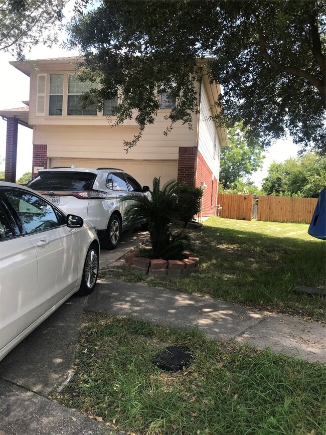 5903 NW Creek Cir, Houston, TX 77086 - photo 2