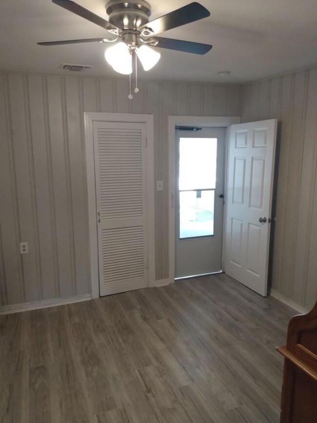 1505 N Clay St, Ennis, TX 75119 - photo 4