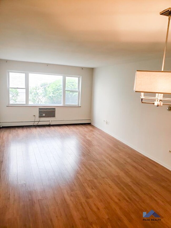 2146 Sherman Ave unit 1B, Evanston, IL 60201 - photo 3