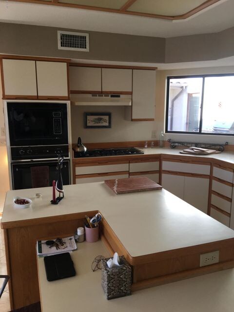 GREAT KITCHEN