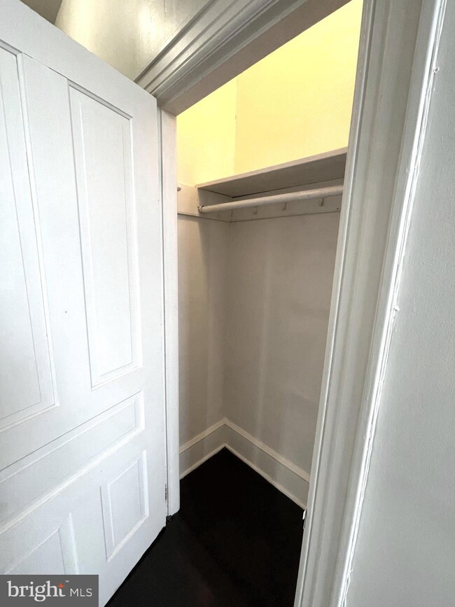 143 E Antietam St unit 2, Hagerstown, MD 21740 - photo 4