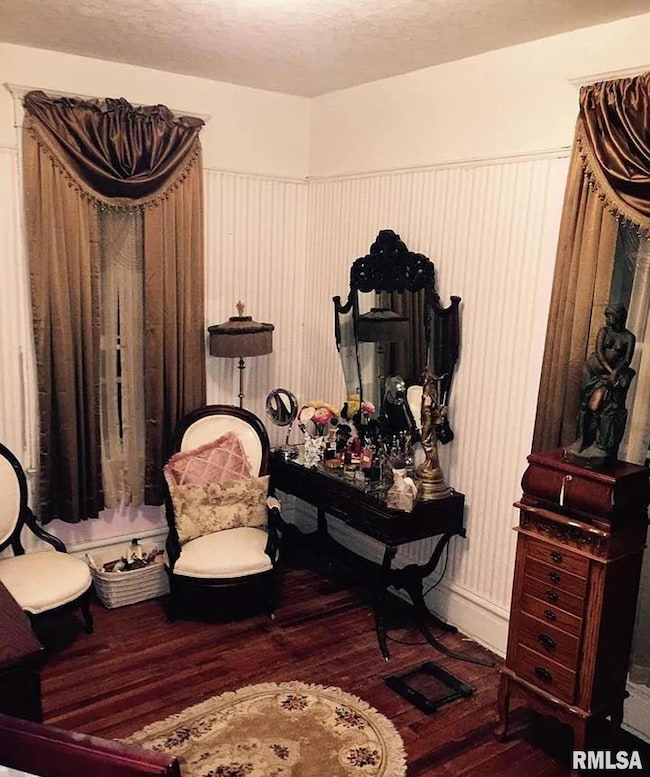 822 5th St, Lacon, IL 61540 - photo 4