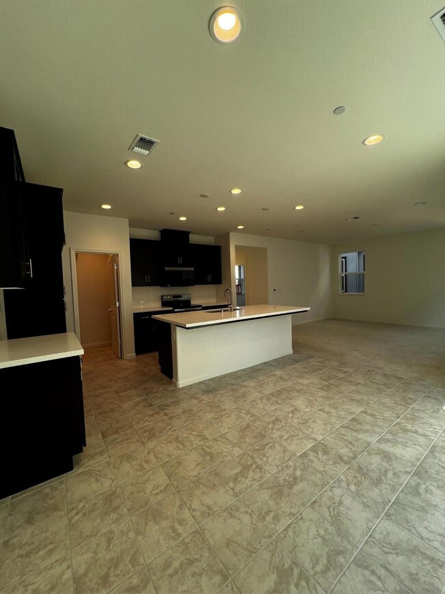 17244 Bosch Ave unit 91, Lathrop, CA 95330 - photo 5