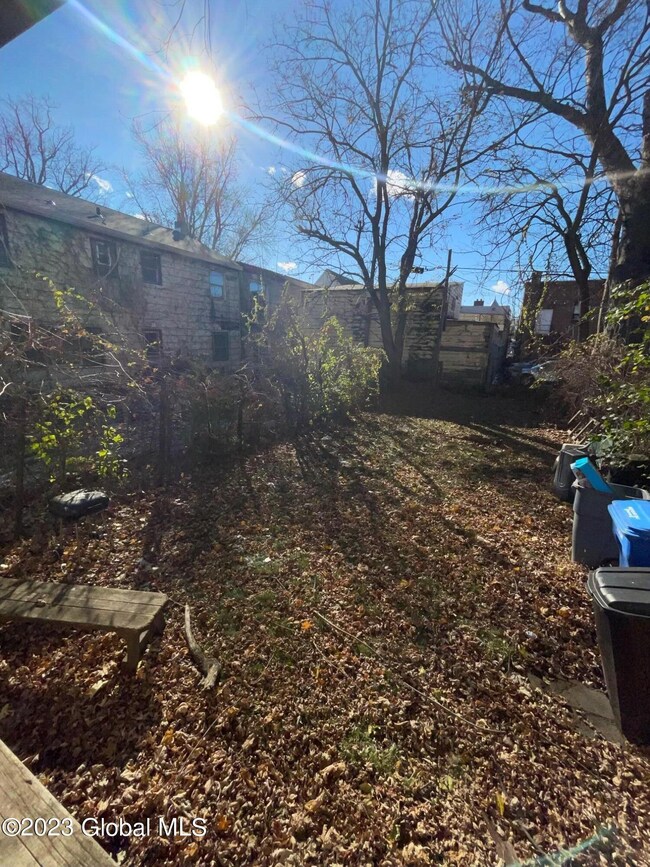 524 Hamilton St, Albany, NY 12203 - photo 4