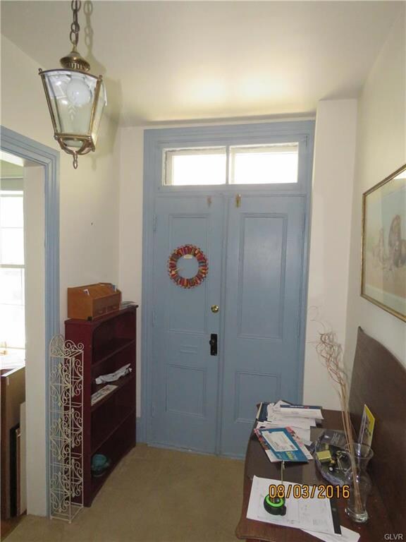 817 Knox Ave, Easton, PA 18042 - photo 2