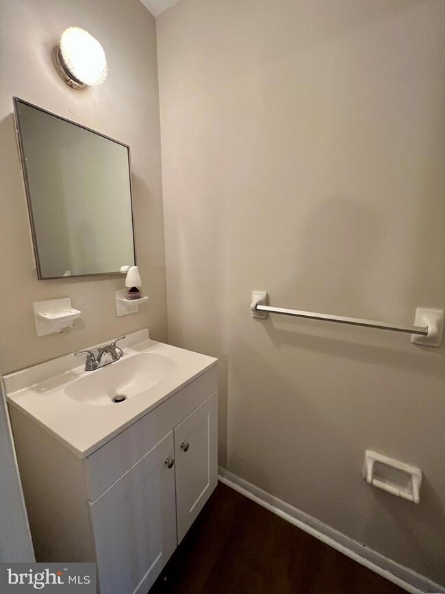 13 Nathan Hale Ct, Newark, DE 19711 - photo 5