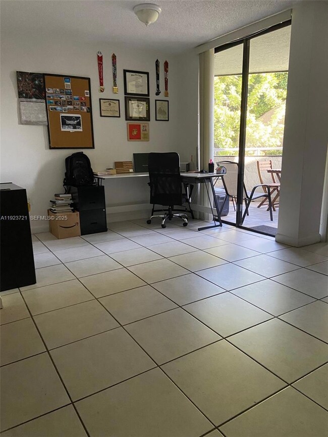 Verabella Falls unit D212, Miami, FL 33193 - photo 5