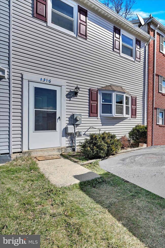 1316 Fox Run, Reading, PA 19606 - photo 2