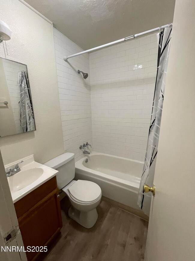 180 Mortensen Ln unit 2, Fernley, NV 89408 - photo 5