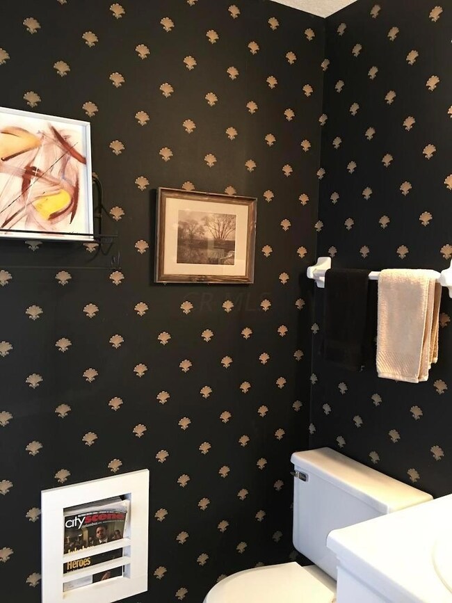 Main Flr half bath