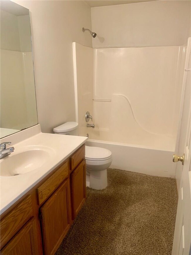 1673/1675 E Evalyn Cir, Fayetteville, AR 72701 - photo 4