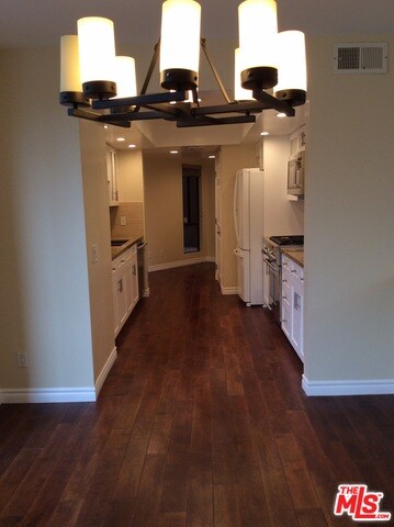 930 N Wetherly Dr unit 301, West Hollywood, CA 90069 - photo 4