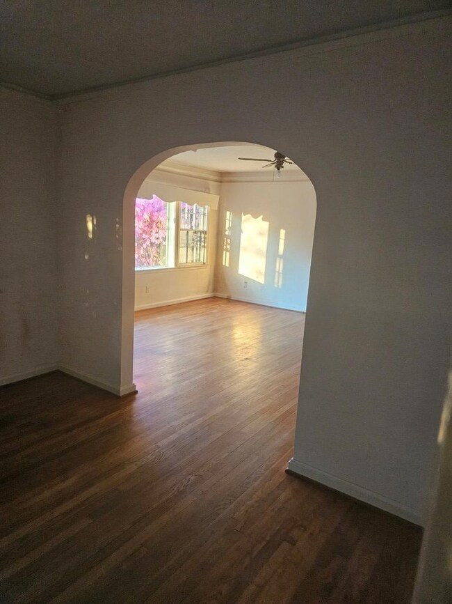 Dining room archway